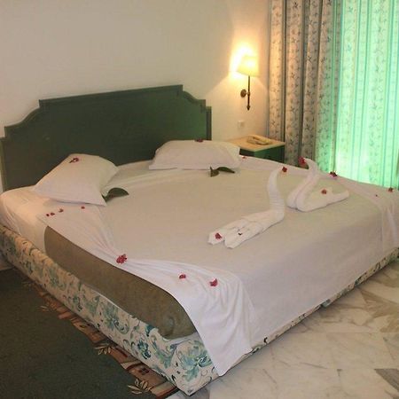 Hotel Prestige And Resort الحمامات المظهر الخارجي الصورة
