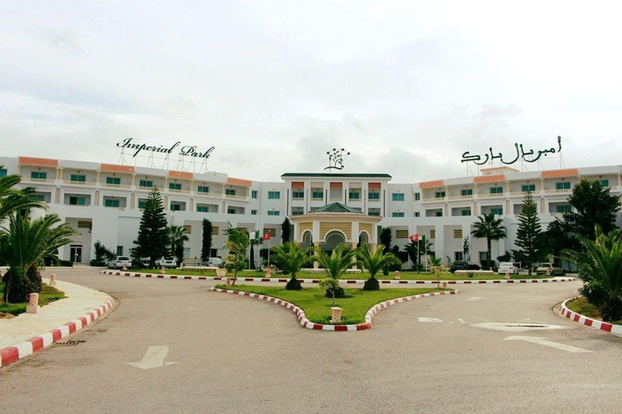 Hotel Prestige And Resort الحمامات المظهر الخارجي الصورة